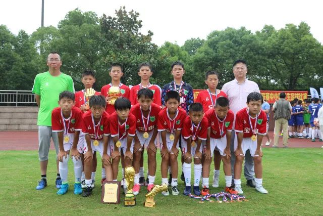 多特出手2200万欧锁定J-费尔曼，周一将完成体检